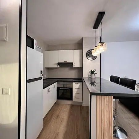 公寓 With Terrace And Pools In 阿德耶