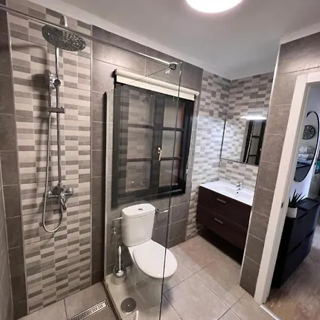 With Terrace And Pools In אדחה